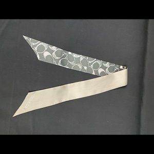 Coach neck scarf, grey with bling